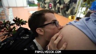 BrotherCrush – Hunky Pretty Boy Sucks His Little Stepbrother’s Cock